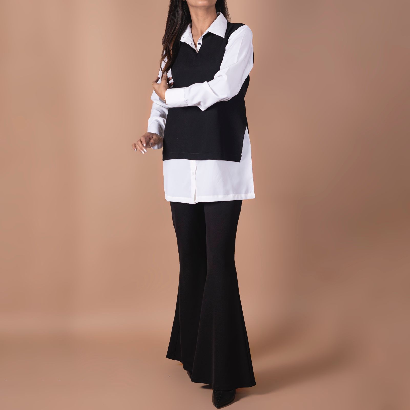 REMOVABLE VEST TOP & WHITE SHIRT WITH CHAIN DETAILS