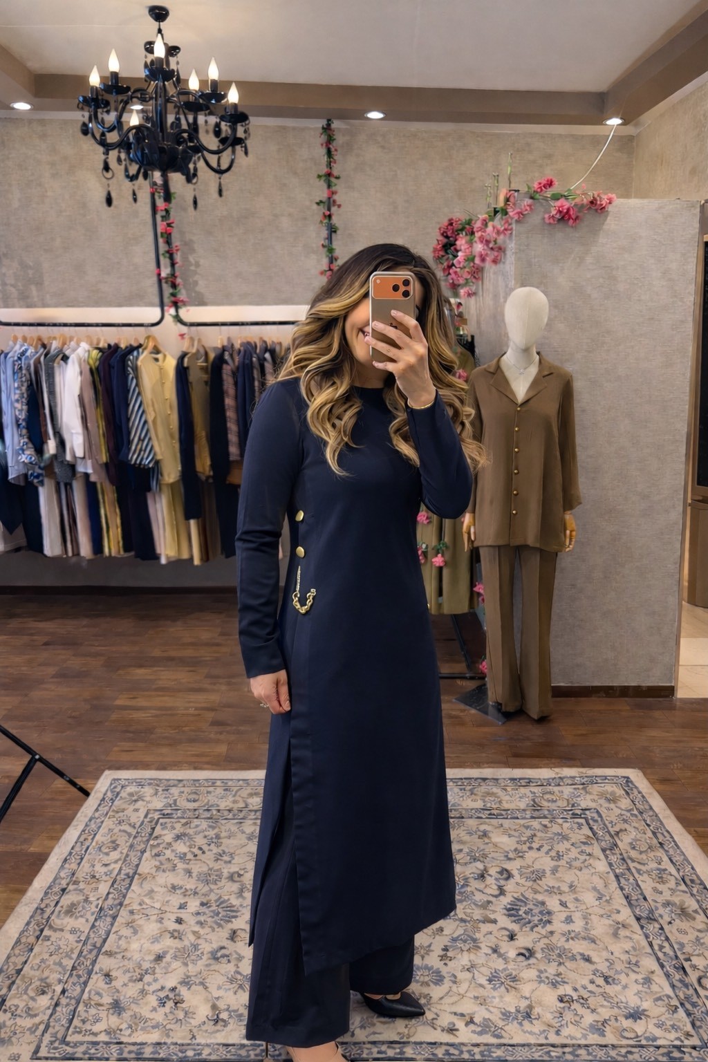 THE HIGH SLIT SET IN NAVT