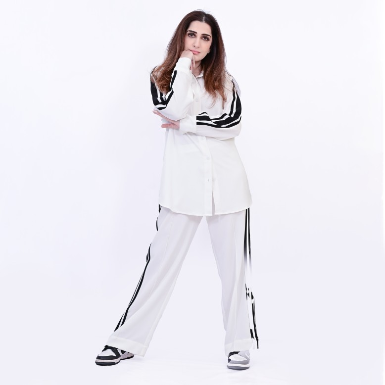 Eimaan 2.0 -White with 3 black stripes