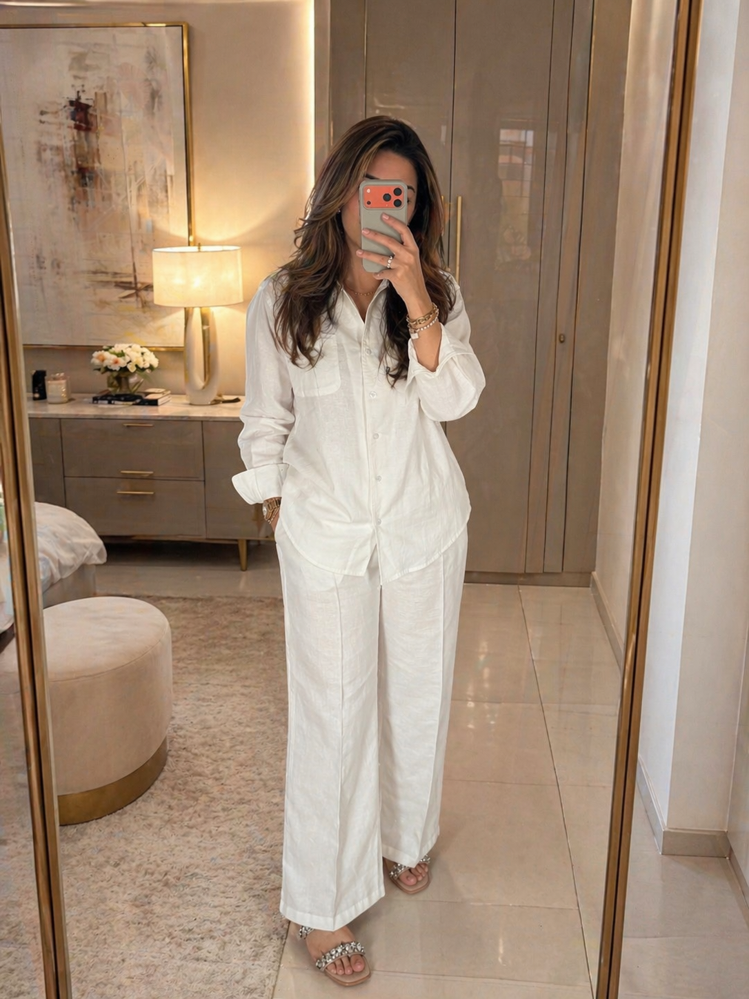 White cotton linen set