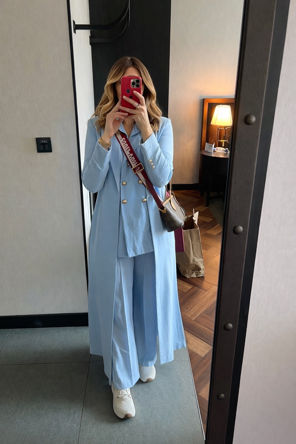 The powder blue 3 pc set in Koli Double breasted blazer top&pants JacKET